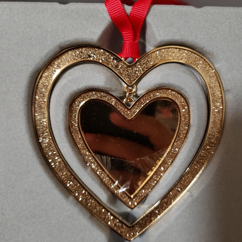 Glitter heart ornament